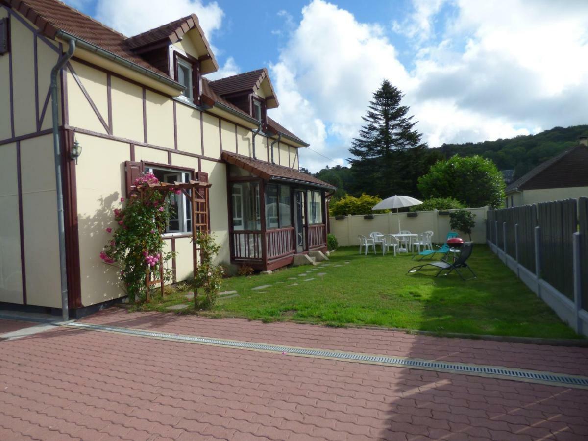 Gite Le Petit Chalet Avec Parking Gratuit Étretat Kültér fotó